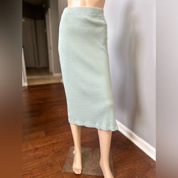 Calvin Klein Jeans Sage Ribbed Midi Skirt - Picture 1 of 6